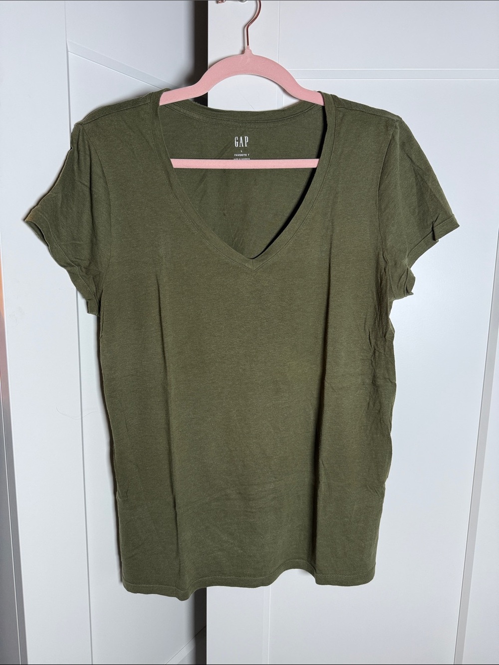 GAP Women’s Olive Green V-Neck “Favorite” Tee